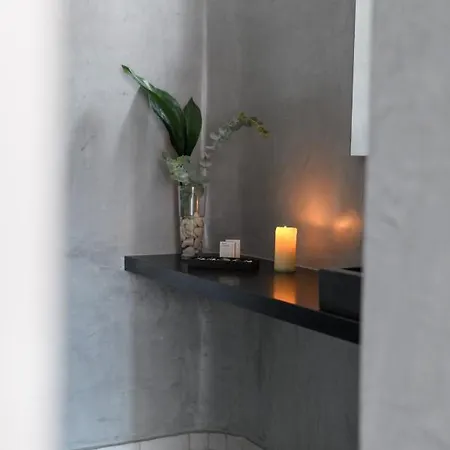 Di Capo - Santorini Old Winery Luxury Holiday home *