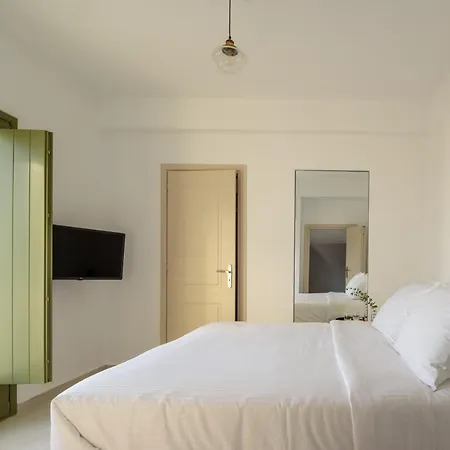 Di Capo - Santorini Old Winery Luxury Holiday home