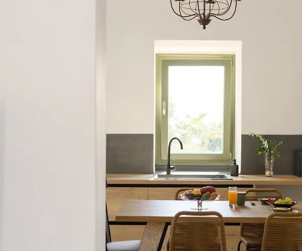 Di Capo - Santorini Old Winery Luxury *