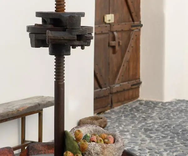 Di Capo - Santorini Old Winery Luxury 펜션