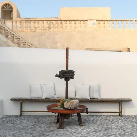 Di Capo - Santorini Old Winery Luxury