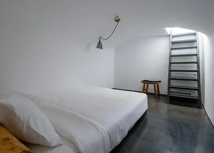 Di Capo - Santorini Old Winery Luxury Holiday home Akrotiri (Santorini)