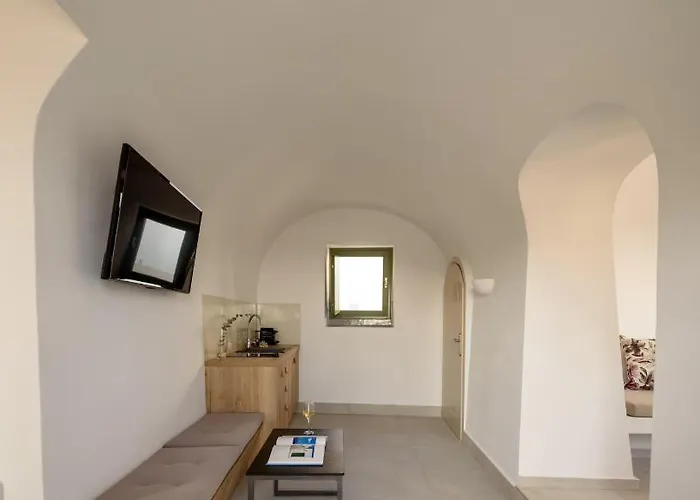 Di Capo - Santorini Old Winery Luxury Holiday home