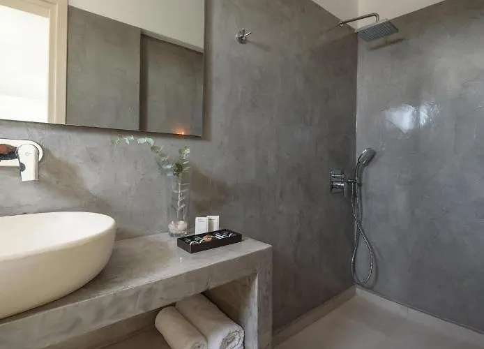 Di Capo - Santorini Old Winery Luxury Holiday home *