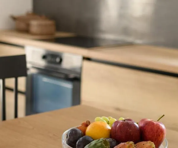 Di Capo - Santorini Old Winery Luxury Holiday home *